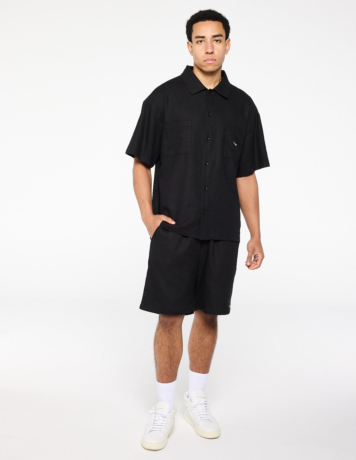 Rarefied Linen Shorts - Black